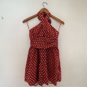 Super cute floral orange romper from Urban Outfitters! 🧡🌼